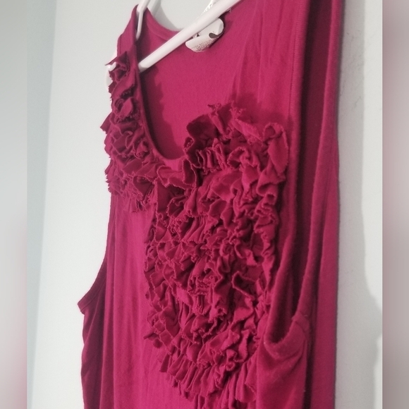 Design History Sleeveless Floral Top. Size Large. 95% Viscose 5% Spandex. EUC. - Picture 3 of 5